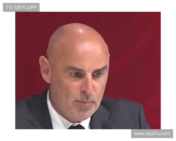 斯卢茨基痛心失利 直言防线退得过深导致丢三球 斯卢茨基痛心失利 直言防线退得过深导致丢三球